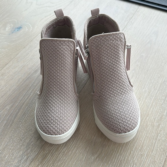 Steve Madden girls wedge sneakers - Picture 2 of 11
